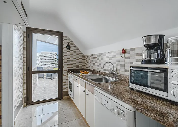 Two Bedrooms With Ocean Views Διαμέρισμα *